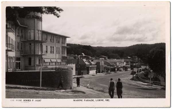 Apollo Bay Accommodation - Apollo's View - Cinema with surround sound
