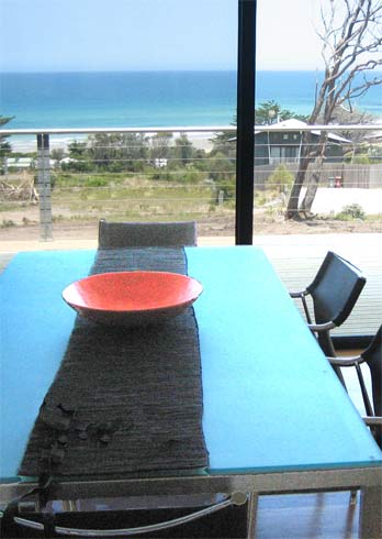 Apollo Bay Accommodation - Apollo's View - lounge detail 